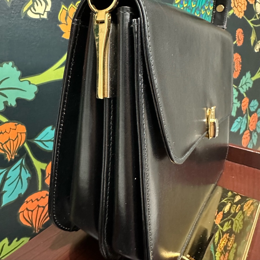 Bally Vintage Black Leather Structured Shoulder Bag - Picture 7 of 13